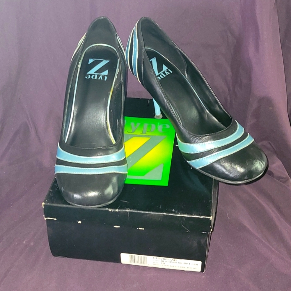 Type Z Black and Blue Metallica Leather - Size 10